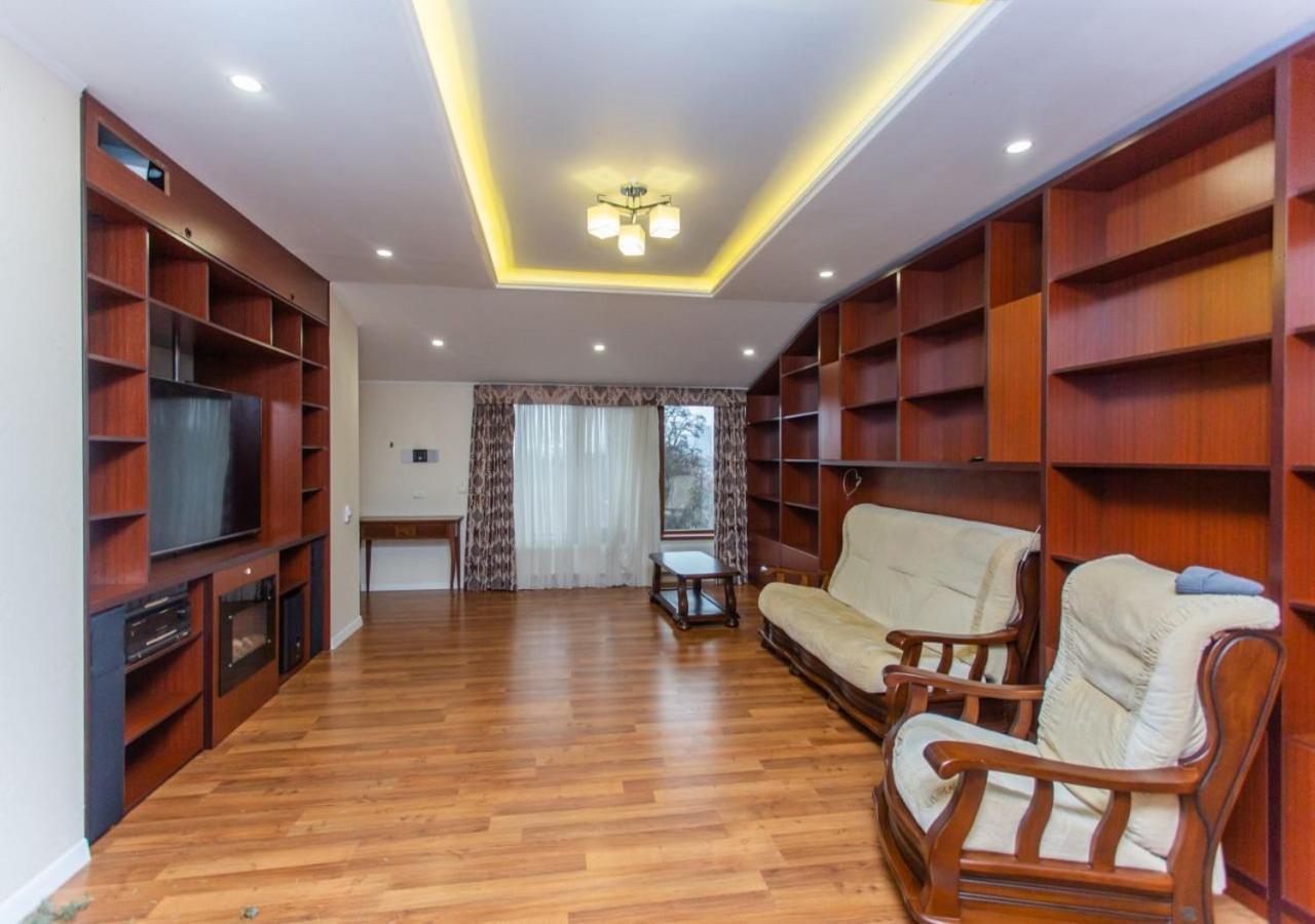 Hotel Olsi Chisinau Quarto foto